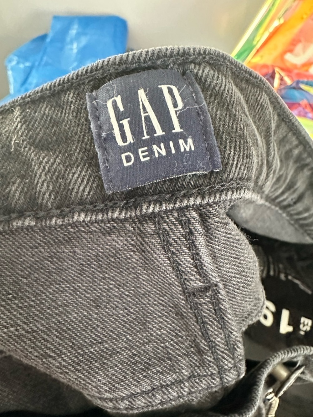 Gap High Rise Mom Jean in Black Wash Denim - Picture 11 of 11